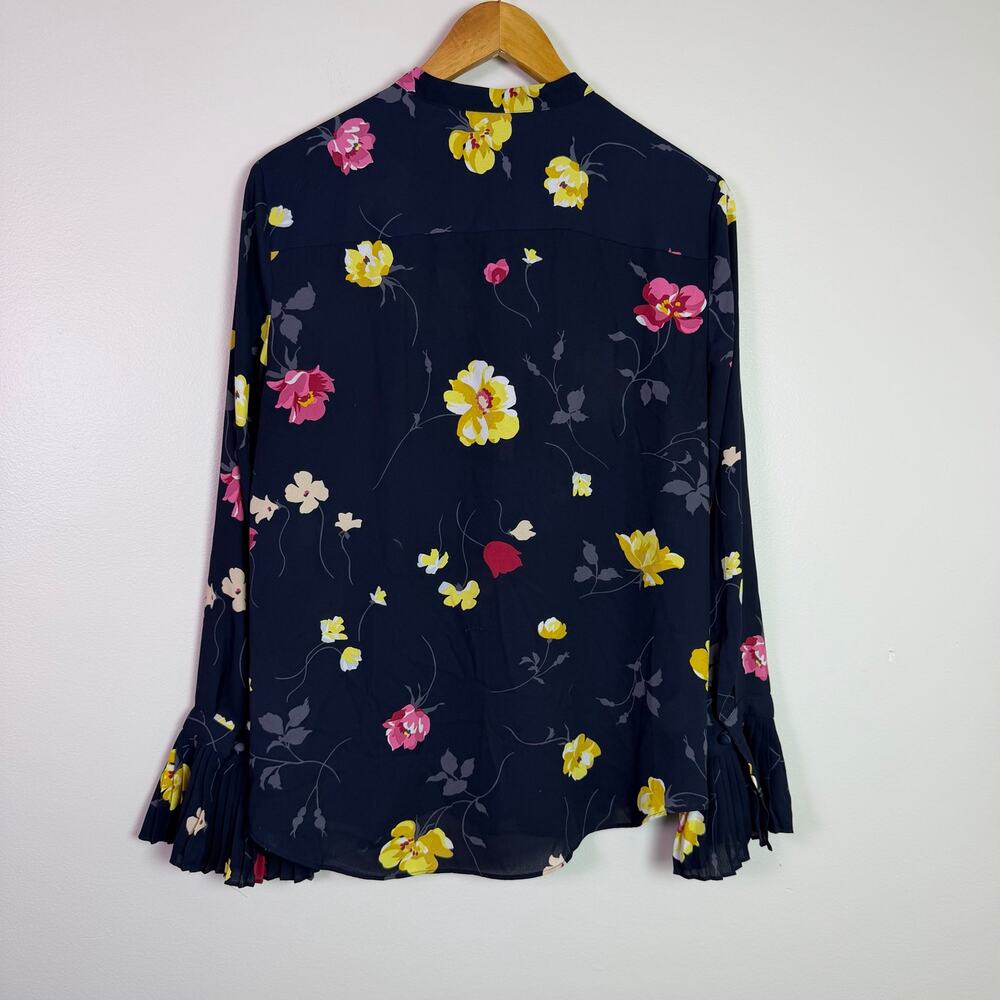 Ann Taylor Navy Floral Blouse Pleated Bell Sleeve Women's M Button Up Career Top - Picture 3 of 13